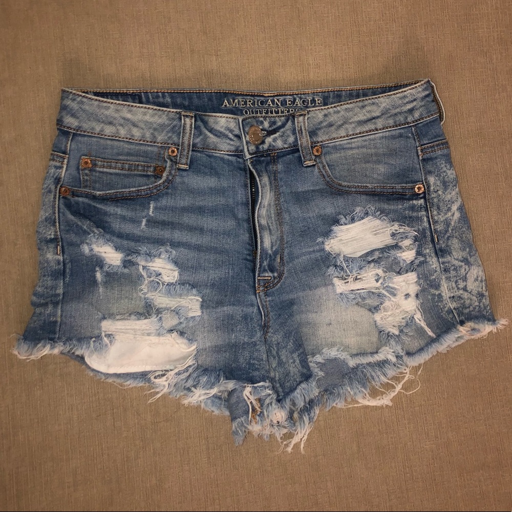 American Eagle High Rise Festival Shorts
